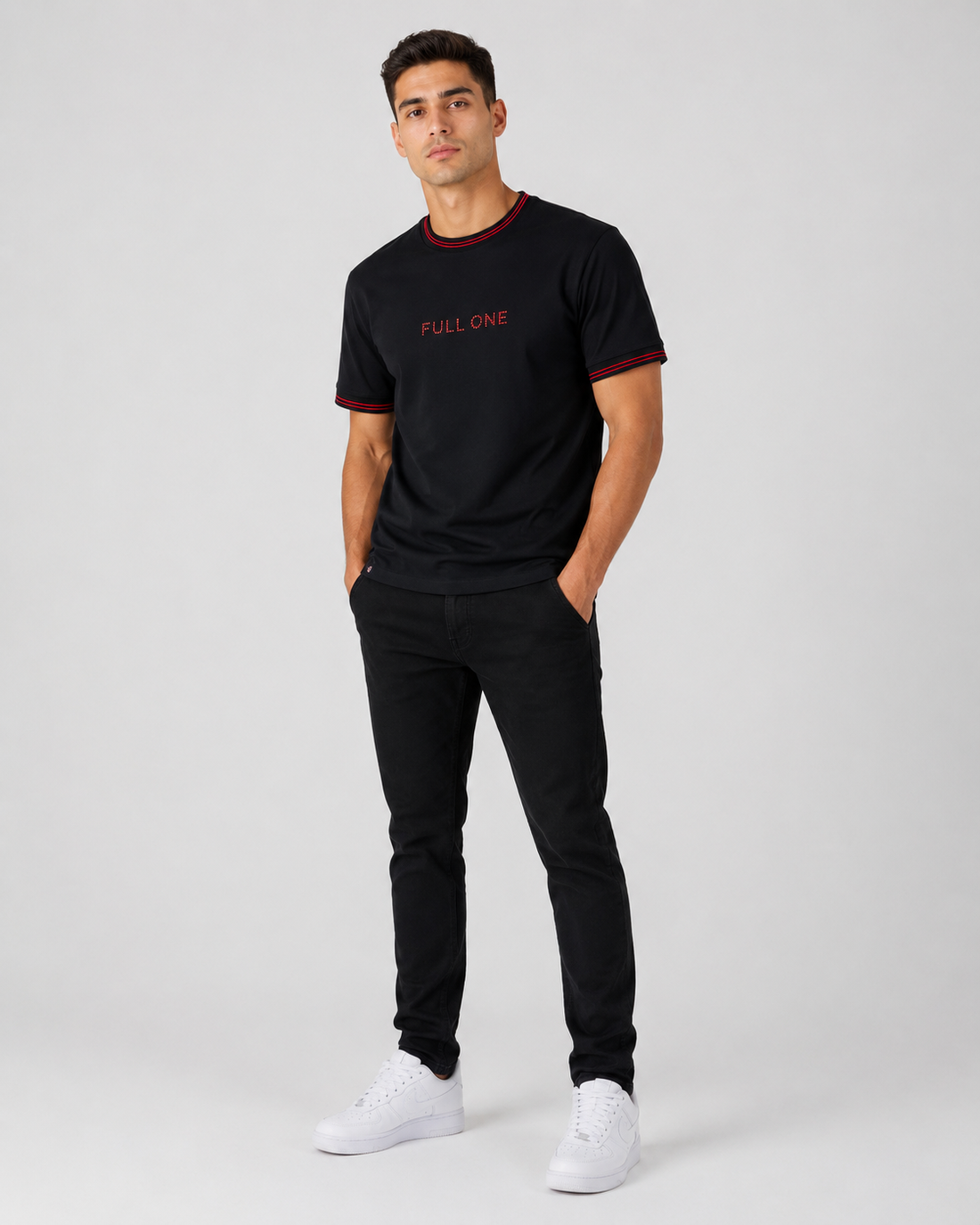 T-Shirt Masculino Negro Puños y Cuellos Tejidos